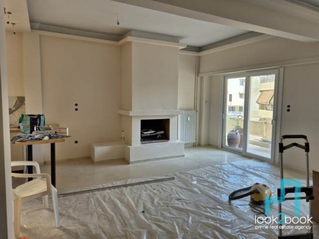 EXCELLENT FULLY RENOVATED APARTMENT IN PALAIO FALIRO 