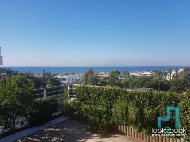 UNIQUE RETIRE MAISONETTE WITH UNLIMITED VIEWS AND ROOF GARDEN IN GLYFADA 