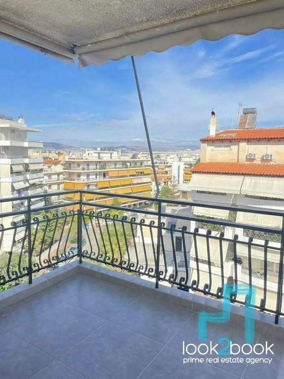 EXCELLENT RENOVATED APARTMENT WITH VIEW AT PALAIO FALIRO 